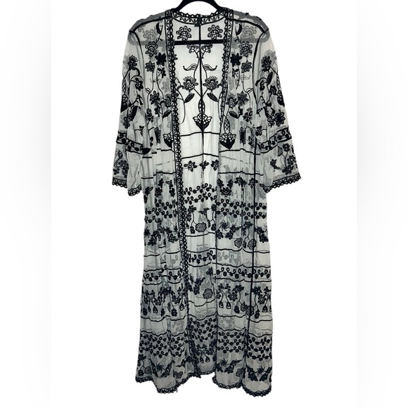 Lane Bryant Embroidered-Mesh Maxi Overpiece - Size I8/20 - Picture 1 of 7